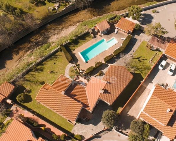 Pyrénées Orientales (66) - Maison 139 m² avec Jardin - Terrasse – Piscine – Grand garage – Dépendances