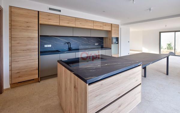 Maison à vendre    7 pièces •  Olonne-sur-Mer