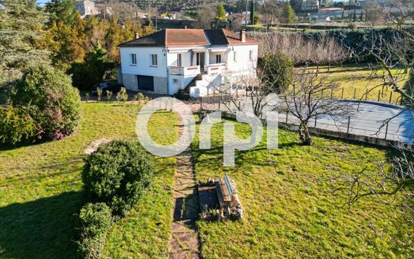 Maison à vendre    6 pièces •  Ruoms