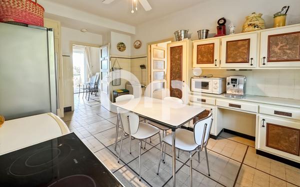 Maison à vendre    6 pièces •  Ruoms