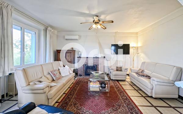 Maison à vendre    6 pièces •  Ruoms