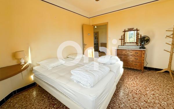 Maison à vendre    6 pièces •  Ruoms