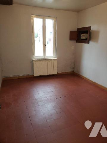 A vendre à Romorantin (41), Venez découvrir cette charmante maison, idéale pour un premier acha...