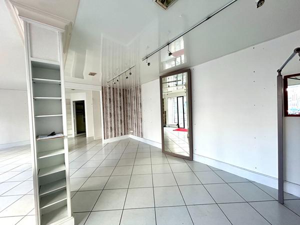 LOCAL COMMERCIAL - 67 m2 - CRAON