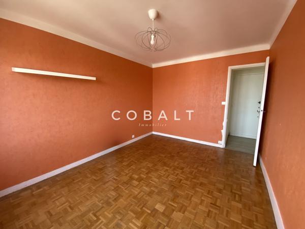 Appartement T4 spacieux avec balcon & vue dégagée