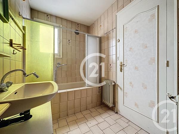 Maison à vendre  5 pièces - 96 m 2   COGNAC  - 16