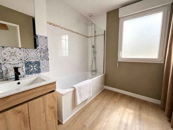 Maison 6 pièce(s) 4 chambre(s) 117 m²