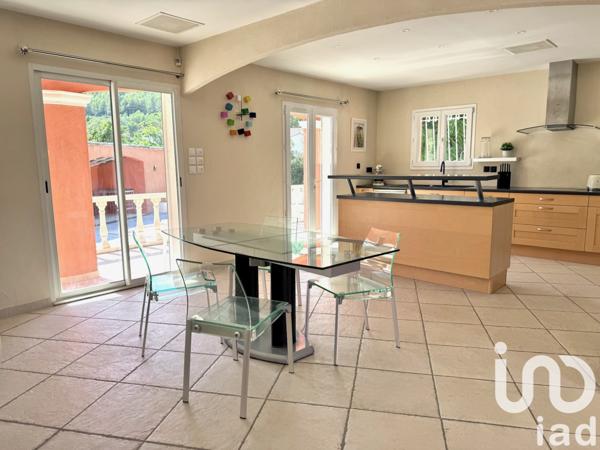 Maison à vendre 7 pièces 183 m² Cuers