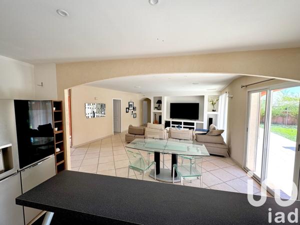 Maison à vendre 7 pièces 183 m² Cuers