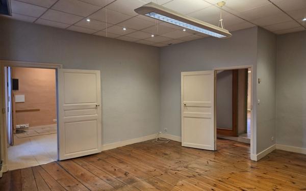 Immeuble à vendre    8 pièces • 467 m2 Mende