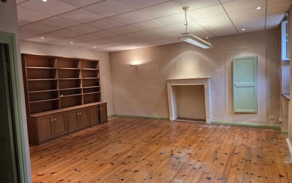 Immeuble à vendre    8 pièces • 467 m2 Mende