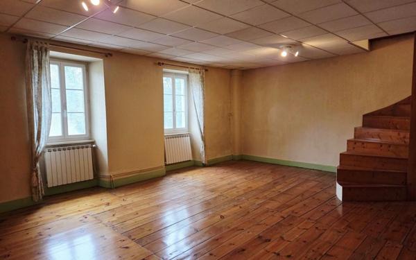 Immeuble à vendre    8 pièces • 467 m2 Mende