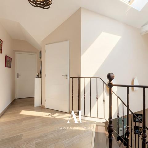 Maison Individuelle T5 – 200 M² – 4 Chambres – Vue Alpes & Jura – Double Garage – Terrain 880 M² – Divonne les Bain 01220