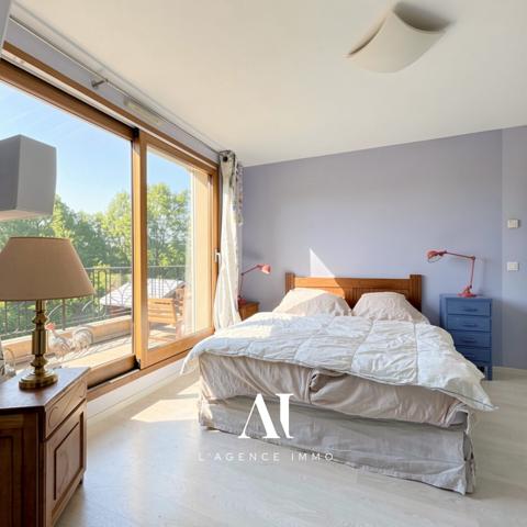 Maison Individuelle T5 – 200 M² – 4 Chambres – Vue Alpes & Jura – Double Garage – Terrain 880 M² – Divonne les Bain 01220