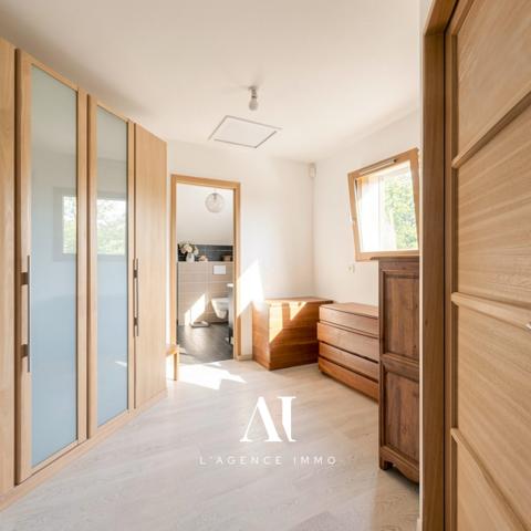 Maison Individuelle T5 – 200 M² – 4 Chambres – Vue Alpes & Jura – Double Garage – Terrain 880 M² – Divonne les Bain 01220