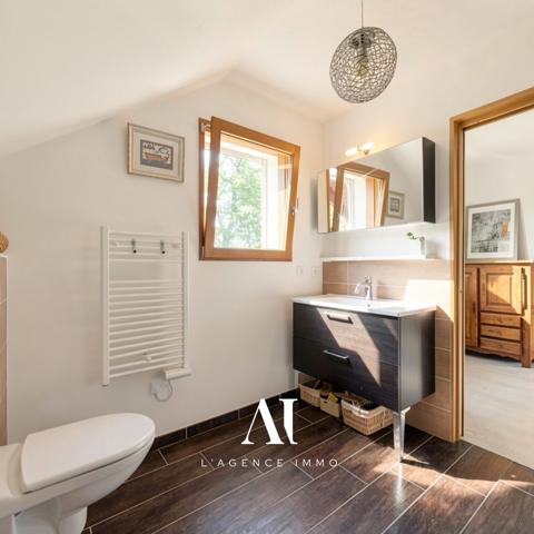 Maison Individuelle T5 – 200 M² – 4 Chambres – Vue Alpes & Jura – Double Garage – Terrain 880 M² – Divonne les Bain 01220