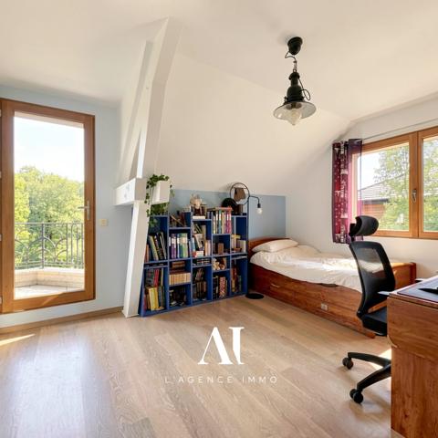 Maison Individuelle T5 – 200 M² – 4 Chambres – Vue Alpes & Jura – Double Garage – Terrain 880 M² – Divonne les Bain 01220