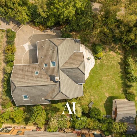 Maison Individuelle T5 – 200 M² – 4 Chambres – Vue Alpes & Jura – Double Garage – Terrain 880 M² – Divonne les Bain 01220