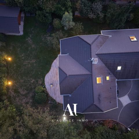 Maison Individuelle T5 – 200 M² – 4 Chambres – Vue Alpes & Jura – Double Garage – Terrain 880 M² – Divonne les Bain 01220