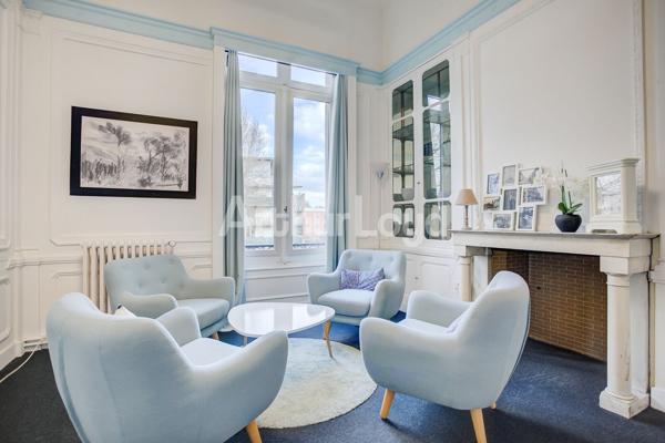 Bureaux d'Exception à Louer ou à Vendre à Roubaix - Immeuble ERP avec Prestations Haut de Gamme