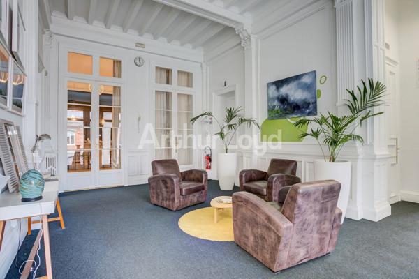Bureaux d'Exception à Louer ou à Vendre à Roubaix - Immeuble ERP avec Prestations Haut de Gamme