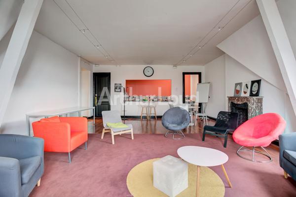 Bureaux d'Exception à Louer ou à Vendre à Roubaix - Immeuble ERP avec Prestations Haut de Gamme