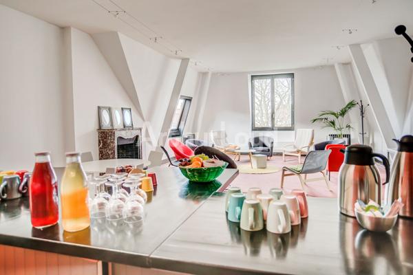 Bureaux d'Exception à Louer ou à Vendre à Roubaix - Immeuble ERP avec Prestations Haut de Gamme