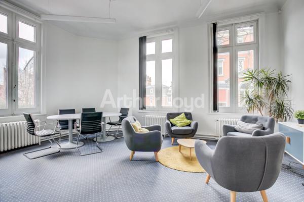 Bureaux d'Exception à Louer ou à Vendre à Roubaix - Immeuble ERP avec Prestations Haut de Gamme