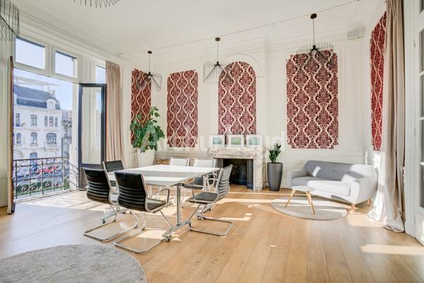 Bureaux d'Exception à Louer ou à Vendre à Roubaix - Immeuble ERP avec Prestations Haut de Gamme