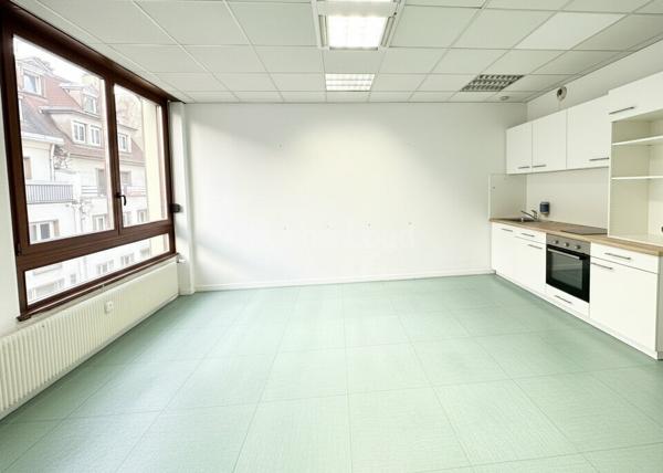 BUREAUX à LOUER de 433 m²