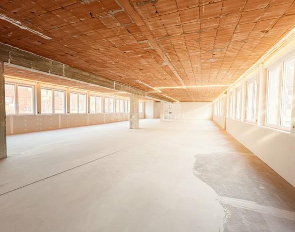 BUREAUX à LOUER de 433 m²