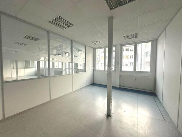 BUREAUX à LOUER de 433 m²