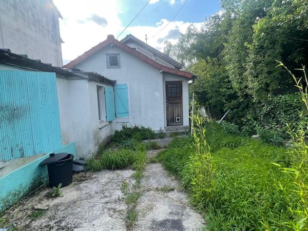Champigny-sur-Marne-une maison individuelle de 66 m²-terrain 206 m²