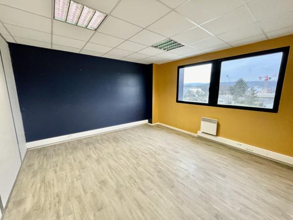 Bureaux à louer à CLEON 76410