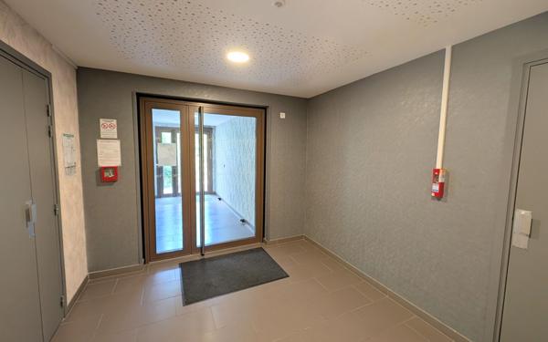 Appartement à vendre    2 pièces • 54,10 m2 Villenave-d'Ornon