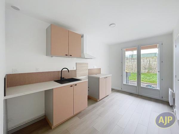 Maison à louer Sevremoine : 3 pièces, 61m² avec 2 chambre(s) à 570€ - AJP Immobilier Saint-Macaire-en-Mauges