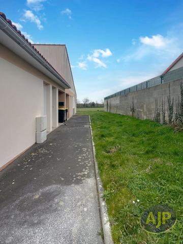 Maison à louer Sevremoine : 3 pièces, 61m² avec 2 chambre(s) à 570€ - AJP Immobilier Saint-Macaire-en-Mauges