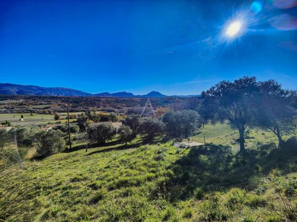 PUIMOISSON  TERRAIN DE LOISIR  OLIVIERS  PUITS  VUE EXCEPTIONNELLE  1 800 m² - 38 000 