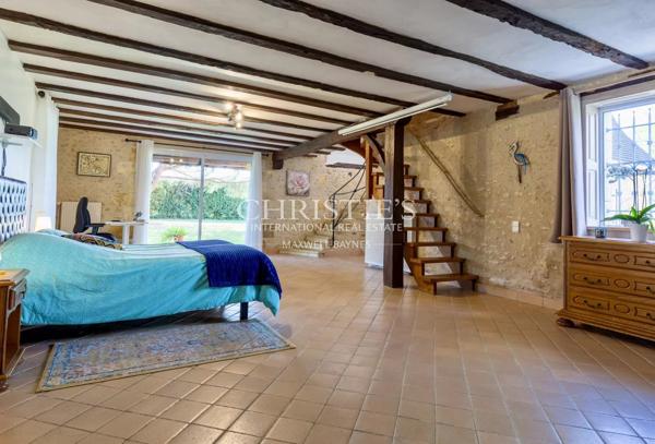 Propriété de caractère en pierre avec piscine et dépendances, au cœur du Périgord