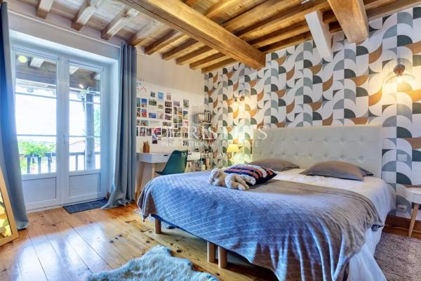 Propriété de caractère en pierre avec piscine et dépendances, au cœur du Périgord