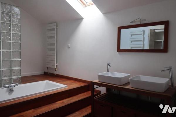 Maison T5 - Garage - Jardin. 677m² cadastré.