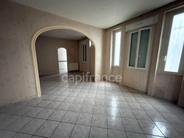 Maison de ville avec jardin proche sanctuaire