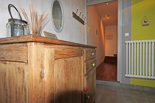 UNE CHALEUREUSE MAISON DANS LE QUARTIER DE SAINT-MARC. -