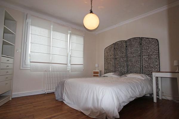 UNE CHALEUREUSE MAISON DANS LE QUARTIER DE SAINT-MARC. -