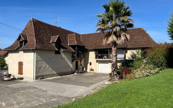 Maison à vendre    5 pièces •  Salies-de-Béarn