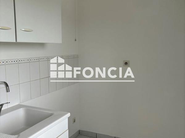 Location Studio 30.52 m² - 18 RUE DES GRANGES Moret Sur Loing 77250