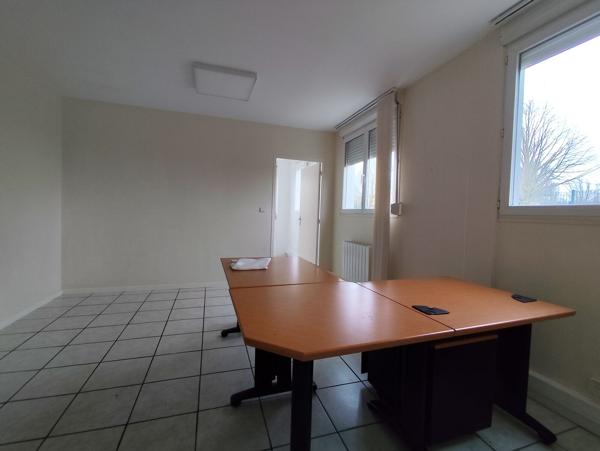 Bureaux à louer à LE VIEIL EVREUX 27930