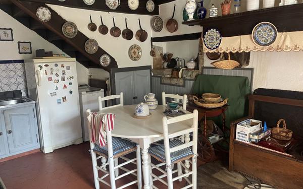 Maison à vendre    4 pièces •  Villefranque