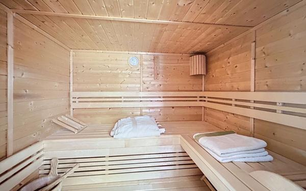 Maison à vendre    8 pièces • 273 m2 Anglet