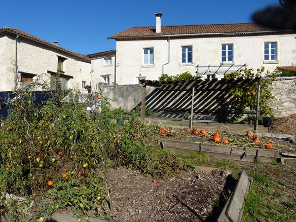 Maison pierre Chancelade 8 pièce(s) sur 160m² plus deux gites de 110 m² soit 270 m2